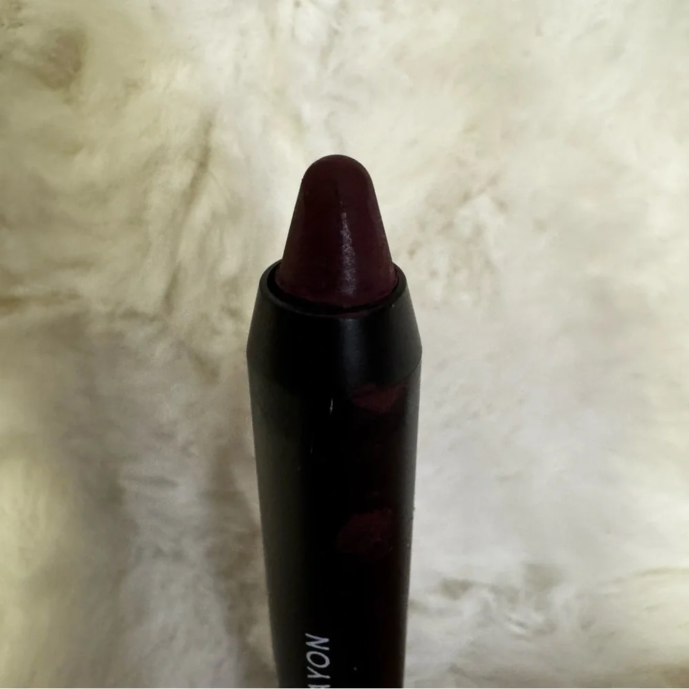 Laura Geller Love Me Matte Plum Affair Lip Crayon 0.05 oz  Long Lasting NWOB